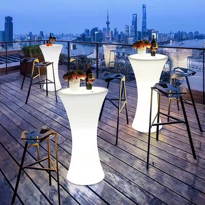 Buon prezzo Party Plastic Led Glowing bar Table and Chair Furniture Waterproof Wedding Cocktail Table in linea