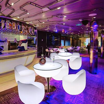 Buon prezzo Modern Cheap Price Outdoor Coffee Shop Remote Control LED PE Table and Sofa Set for Cocktail bar in linea