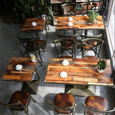 Buon prezzo Customized Retro Industrial Fast Food  Furniture Wooden Cafe Restaurant Tables and Metal Leather Chairs in linea